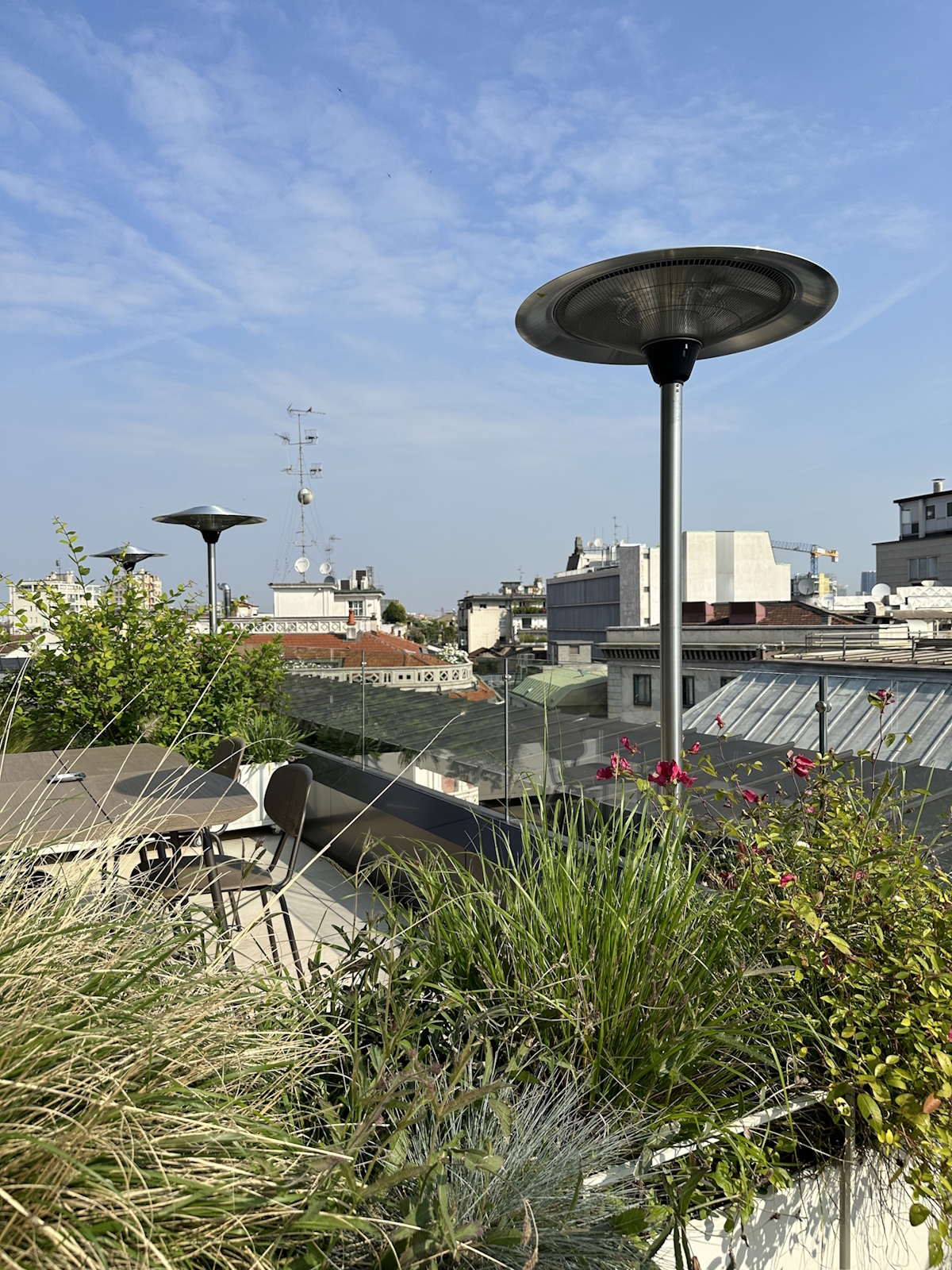 Horto. Breakfast with a view near La Scala Theater.