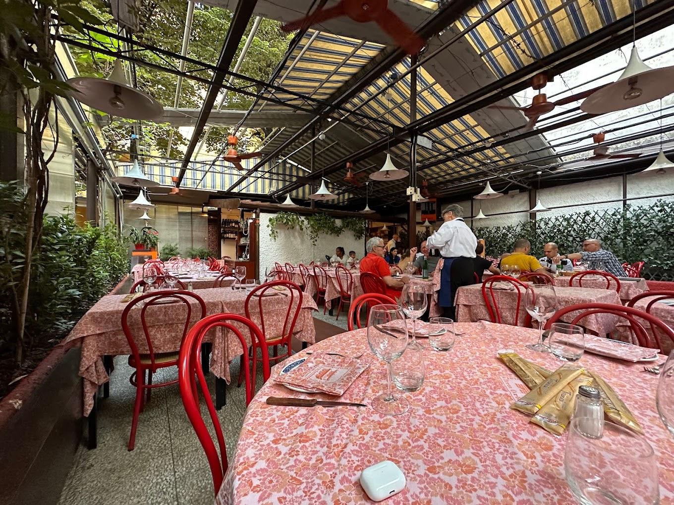 La Terza Carbonaia: Authentic Italian Trattoria and one of the best Fiorentina steak in Milan.